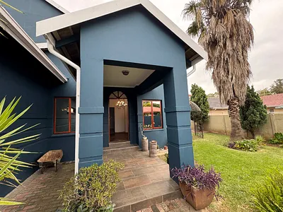 4 Bedroom House For Sale in Alberton - 4e7z.webp