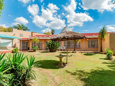 3 Bedroom House For Sale in Edenvale - 7sIW.webp