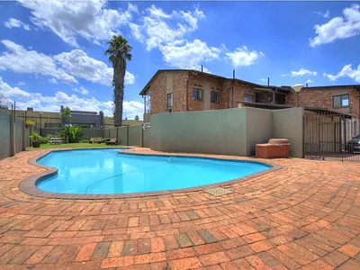 3 Bedroom Townhouse For Sale in Alberton - MAXY.webp
