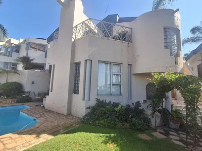 3 Bedroom Townhouse For Sale in Johannesburg - GArC.webp