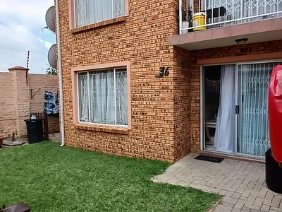 2 Bedroom Townhouse For Sale in Johannesburg - xzlr.webp