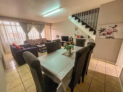 2 Bedroom Townhouse For Sale in Johannesburg - CJLX.webp