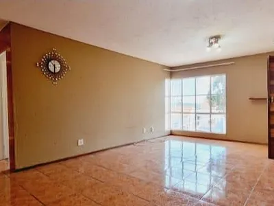 2 Bedroom Apartment For Sale in Johannesburg - l8eT.webp