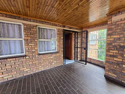 2 Bedroom Townhouse For Sale in Germiston - fhcB.webp