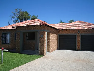 2 Bedroom Townhouse For Sale in Meyerton - uXtE.webp