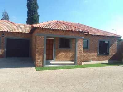 2 Bedroom Townhouse For Sale in Meyerton - Mam5.webp