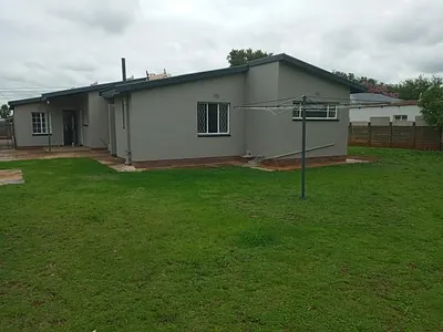 4 Bedroom House To Rent in Meyerton - img