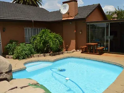 3 Bedroom House For Sale in Germiston - 734U.webp