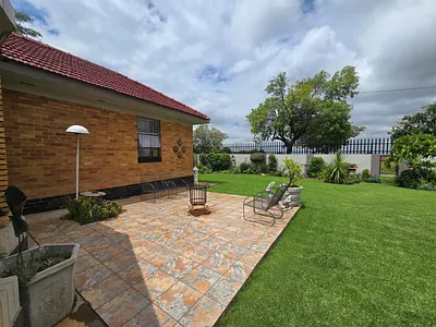 4 Bedroom House For Sale in Alberton - MnZc.webp