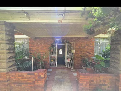 3 Bedroom House For Sale in Johannesburg - vnd2.webp