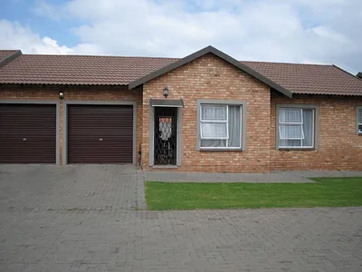 2 Bedroom Townhouse For Sale in Meyerton - TcQF.webp
