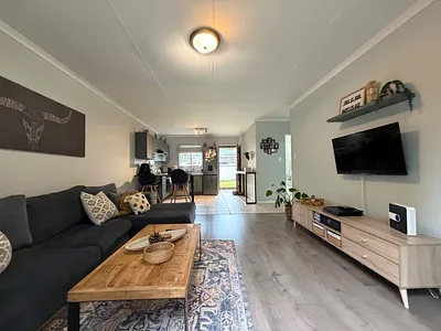 2 Bedroom Townhouse For Sale in Edenvale - 0xAf.webp