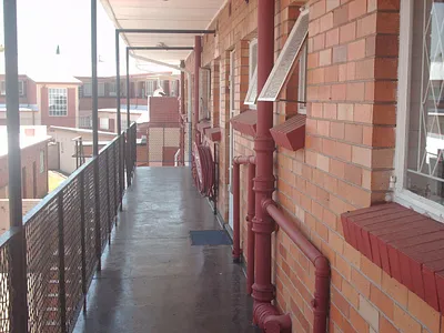 1 Bedroom Apartment To Rent in Vereeniging - img