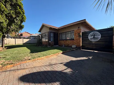 3 Bedroom House For Sale in Johannesburg - img