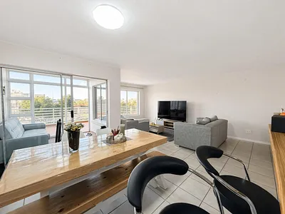 3 Bedroom Townhouse To Rent in Bedfordview - fmNt.webp