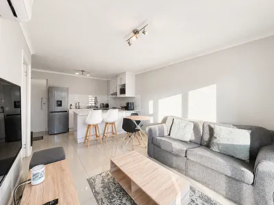 1 Bedroom Apartment For Sale in Cape Town - YqHJ.webp