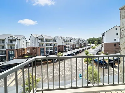 1 Bedroom Apartment For Sale in Sandton - img