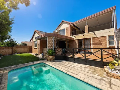 4 Bedroom Townhouse To Rent in Edenvale - 44Zb.webp