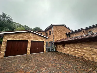 3 Bedroom Townhouse For Sale in Sandton - Wix3.webp