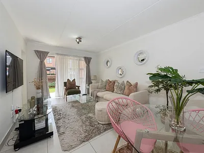 3 Bedroom Apartment For Sale in Edenvale - QmRH.webp