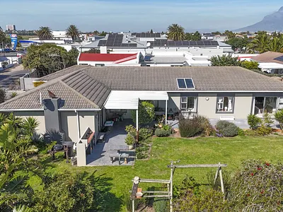 4 Bedroom House For Sale in Milnerton - TPyb.webp
