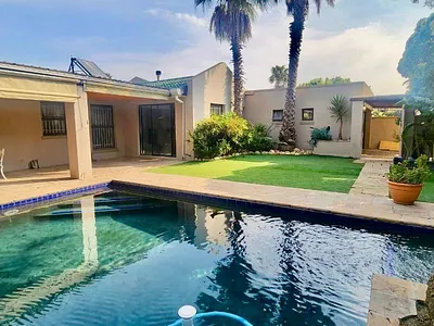 4 Bedroom House For Sale in Blouberg - lmYn.webp
