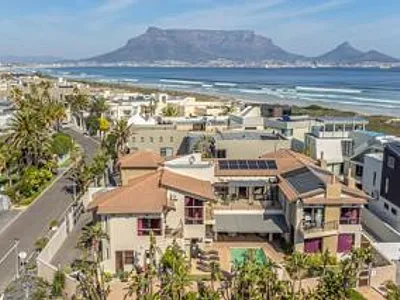 8 Bedroom House To Rent in Milnerton - qAXe.webp