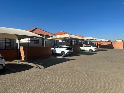 2 Bedroom Townhouse For Sale in Centurion - ZfTT.webp