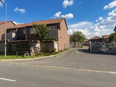 2 Bedroom Apartment For Sale in Midrand - ttMx.webp