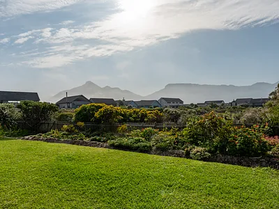 3 Bedroom House For Sale in Noordhoek - 820h.webp