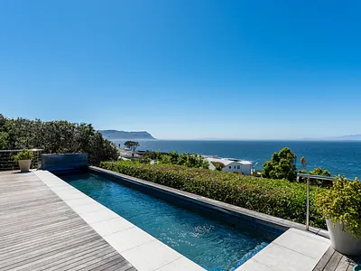 4 Bedroom House For Sale in Simons Town - jfUM.webp