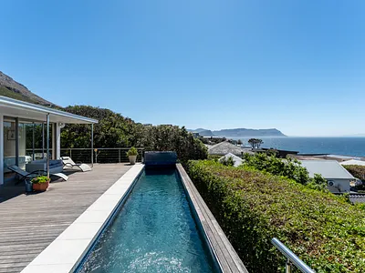 4 Bedroom House For Sale in Simons Town - ohDd.webp