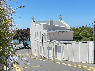 3 Bedroom House For Sale in Simons Town - 37RW.webp