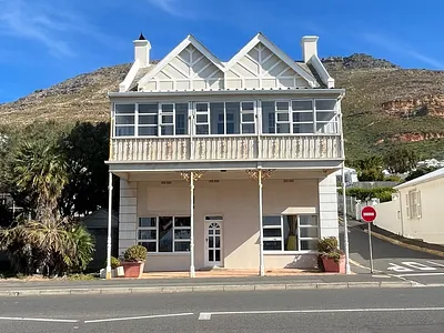 3 Bedroom House For Sale in Simons Town - o5w1.webp