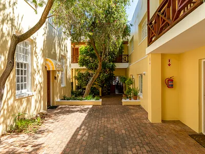 2 Bedroom Apartment For Sale in Simons Town - X1s8.webp