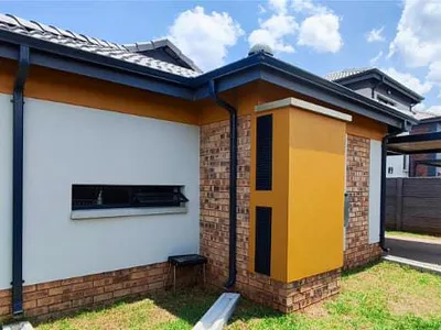 3 Bedroom House For Sale in Alberton - UfiL.webp