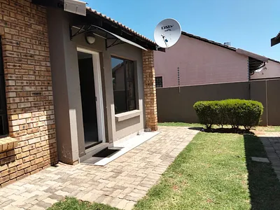2 Bedroom Townhouse For Sale in Boksburg - bLhf.webp