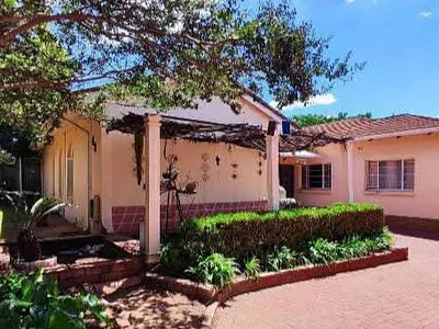 5 Bedroom House For Sale in Germiston - Siyi.webp