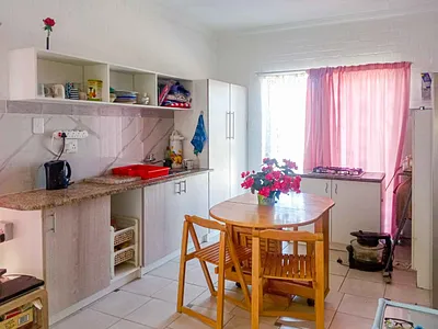 1 Bedroom Apartment To Rent in Gansbaai - Al4N.webp