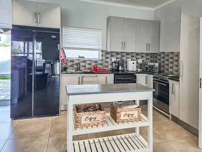 3 Bedroom House For Sale in Hermanus - SmSr.webp