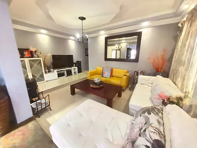 2 Bedroom Townhouse For Sale in Parow - LHei.webp