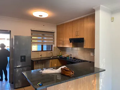 1 Bedroom Apartment To Rent in Sandton - 1vB9.webp