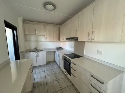 2 Bedroom Townhouse To Rent in Sandton - PRpY.webp