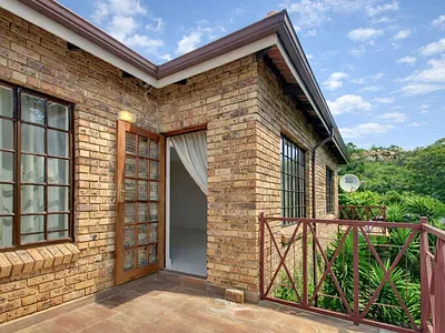 2 Bedroom Apartment For Sale in Randburg - MOpd.webp