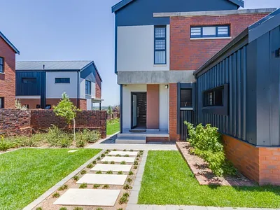 4 Bedroom Townhouse To Rent in Randburg - EYCE.webp
