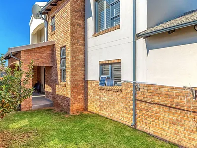 3 Bedroom Apartment To Rent in Randburg - xLgi.webp