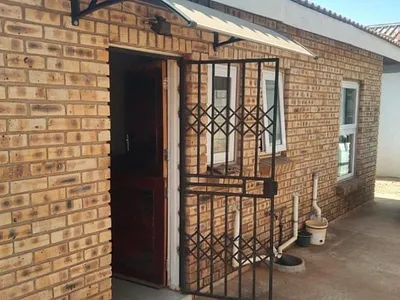 2 Bedroom House For Sale in Johannesburg - 5vO0.webp