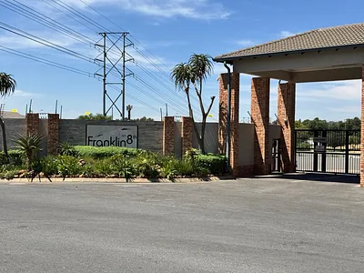2 Bedroom Apartment For Sale in Midrand - fPoR.webp