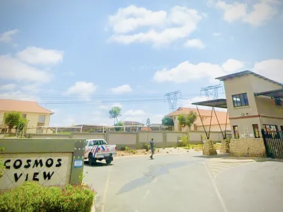 3 Bedroom Townhouse For Sale in Centurion - duRO.webp