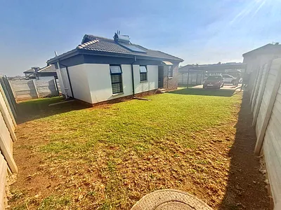 3 Bedroom Townhouse To Rent in Krugersdorp - wlCq.webp